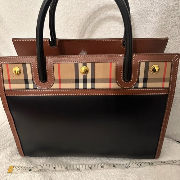 Burberry Tote/shoulder crossbody - Picture 2 of 16